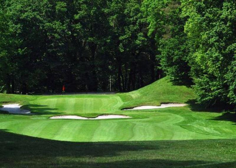 Vista sul fairway e sul green del golf di Menaggio